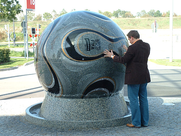 unsere Leistungen f&uuml;r Sie ... klicken f&uuml;r einen &Uuml;berblick unserer Leistungsbereiche ...