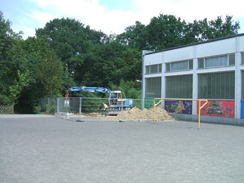 Projekt Schulhofumgestaltung Berlin-Steglitz - auf Bild klicken f&uuml;r Bestandssituation ...