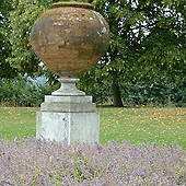 Kunststeinskulpturen